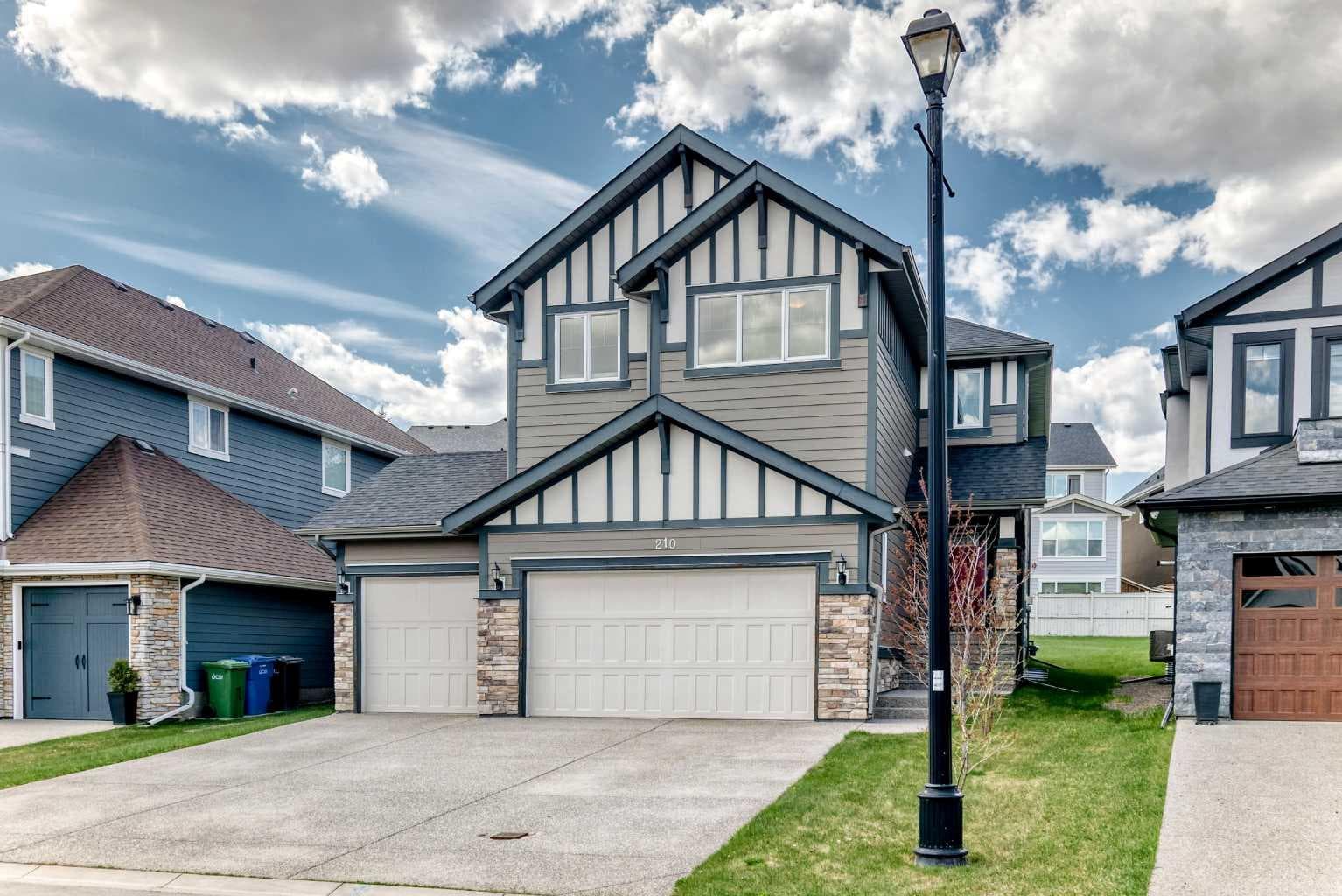 210 Stonemere Green — photo 2