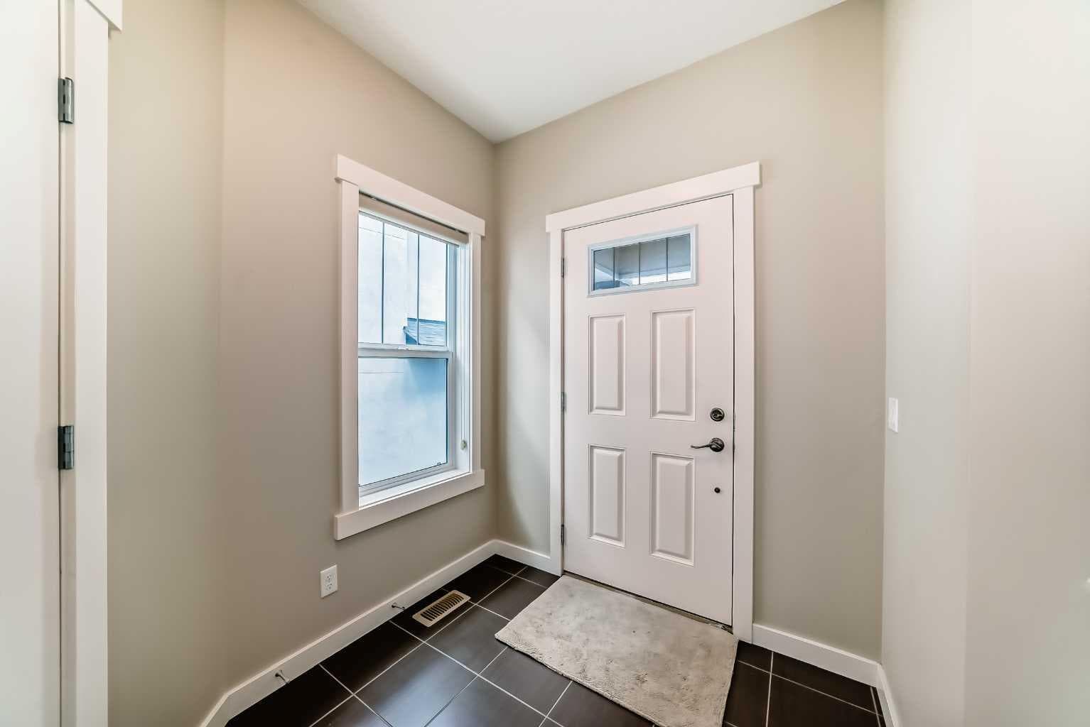 210 Stonemere Green — photo 3