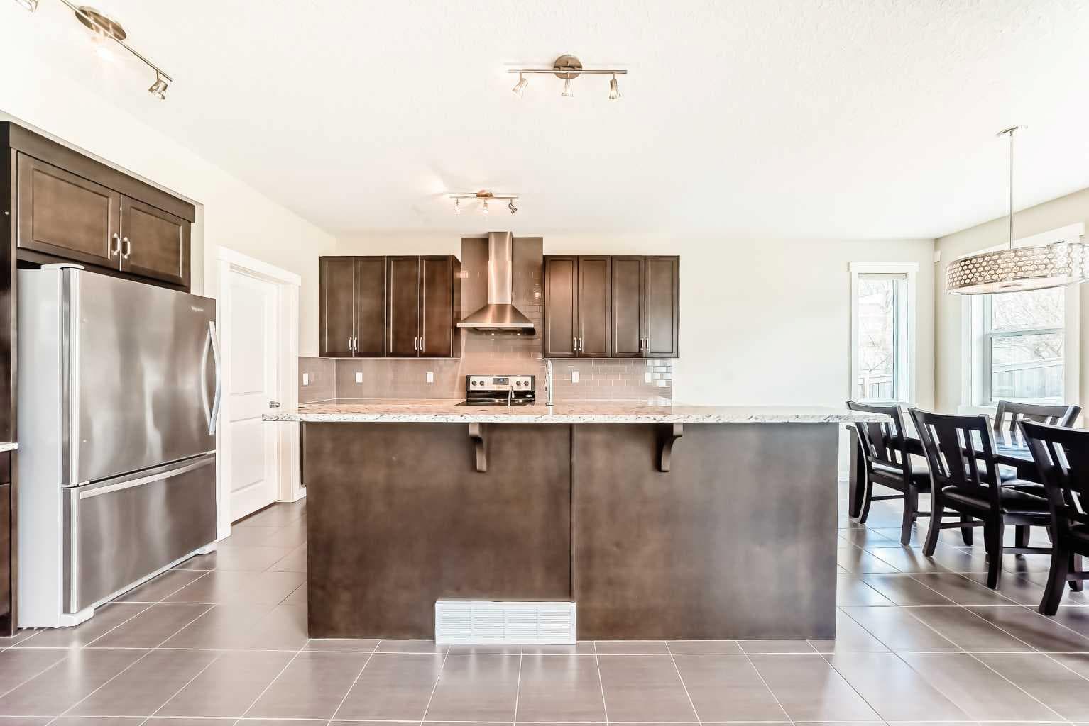 210 Stonemere Green — photo 4