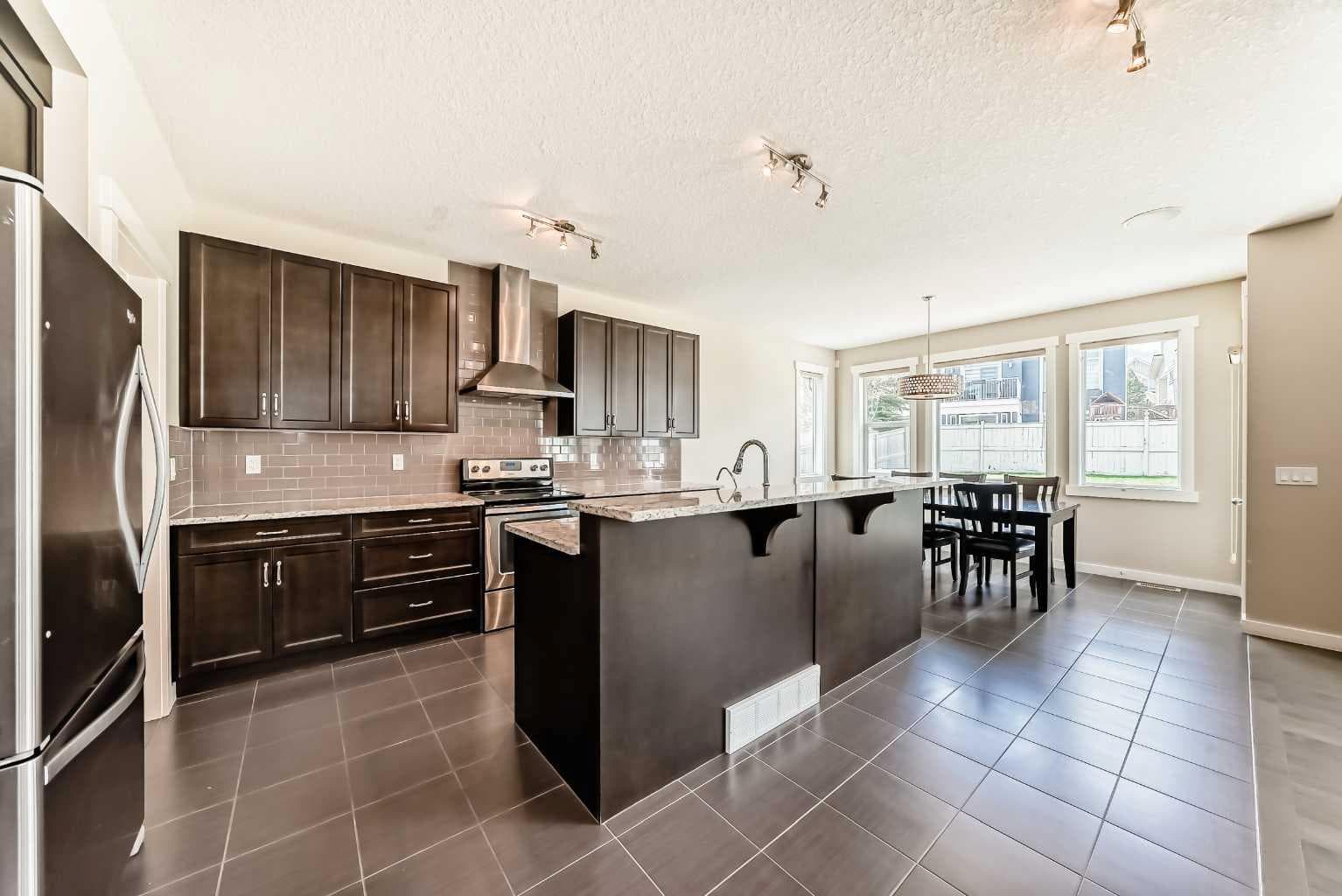 210 Stonemere Green — photo 5