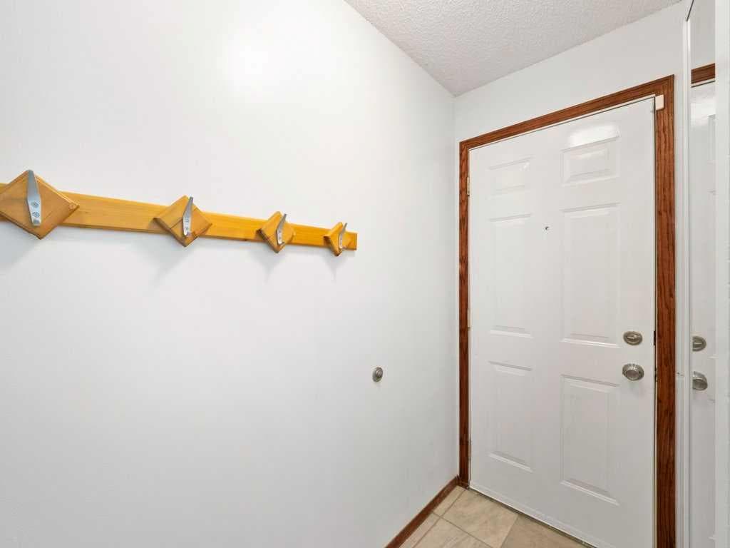 143 Erin Mount Place SE — photo 3