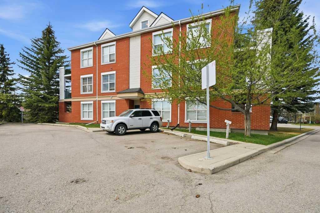 311, 78 Prestwick Gardens SE — photo 3