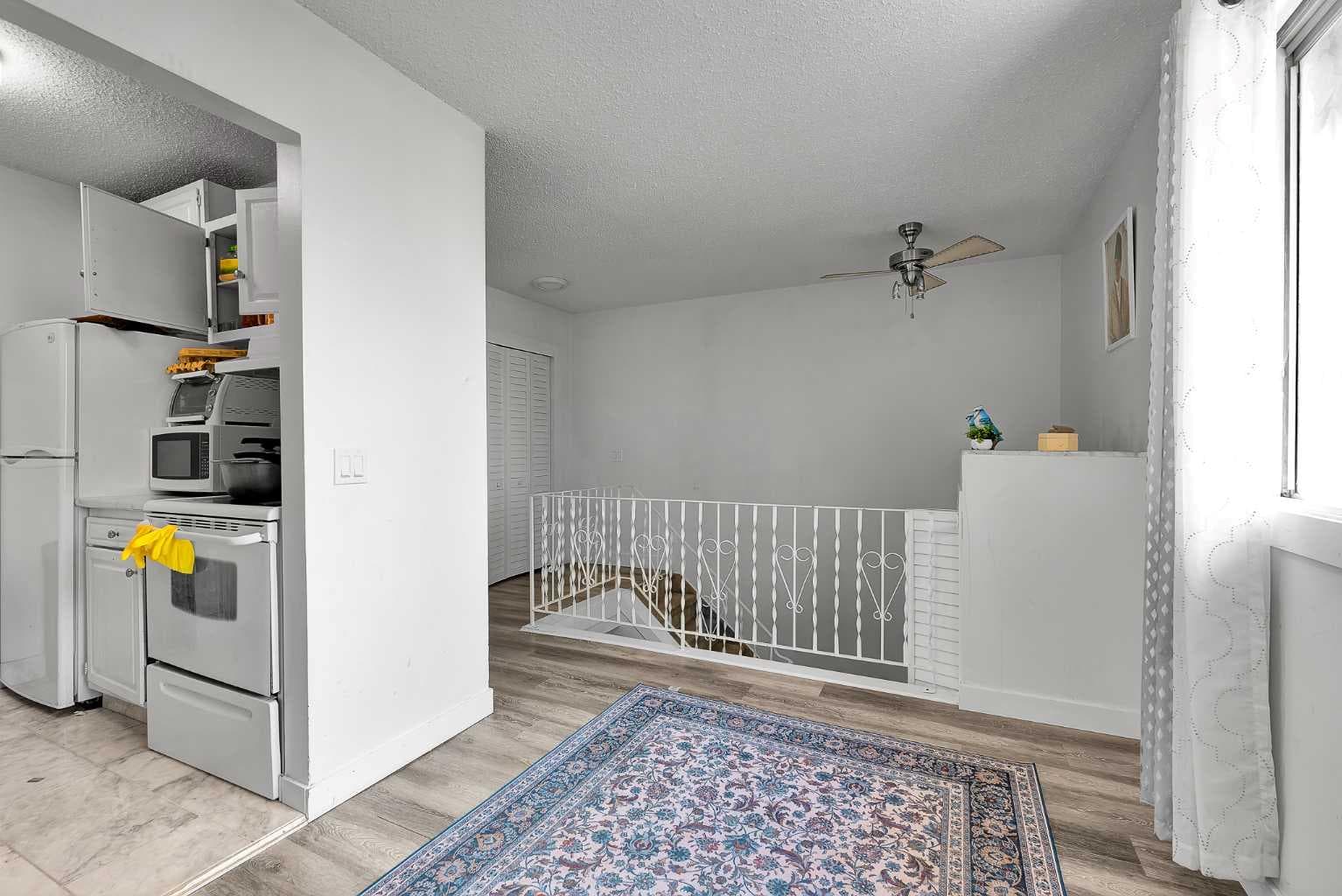 3, 4543 7 Avenue SE — photo 3