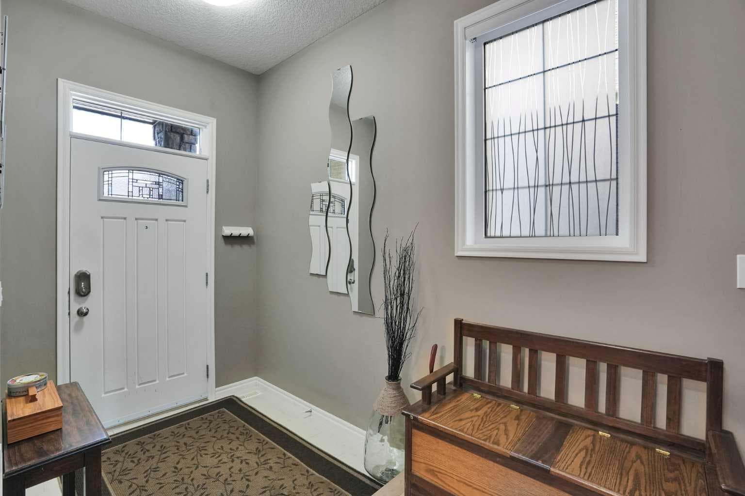 109 Cranleigh Place SE — photo 3