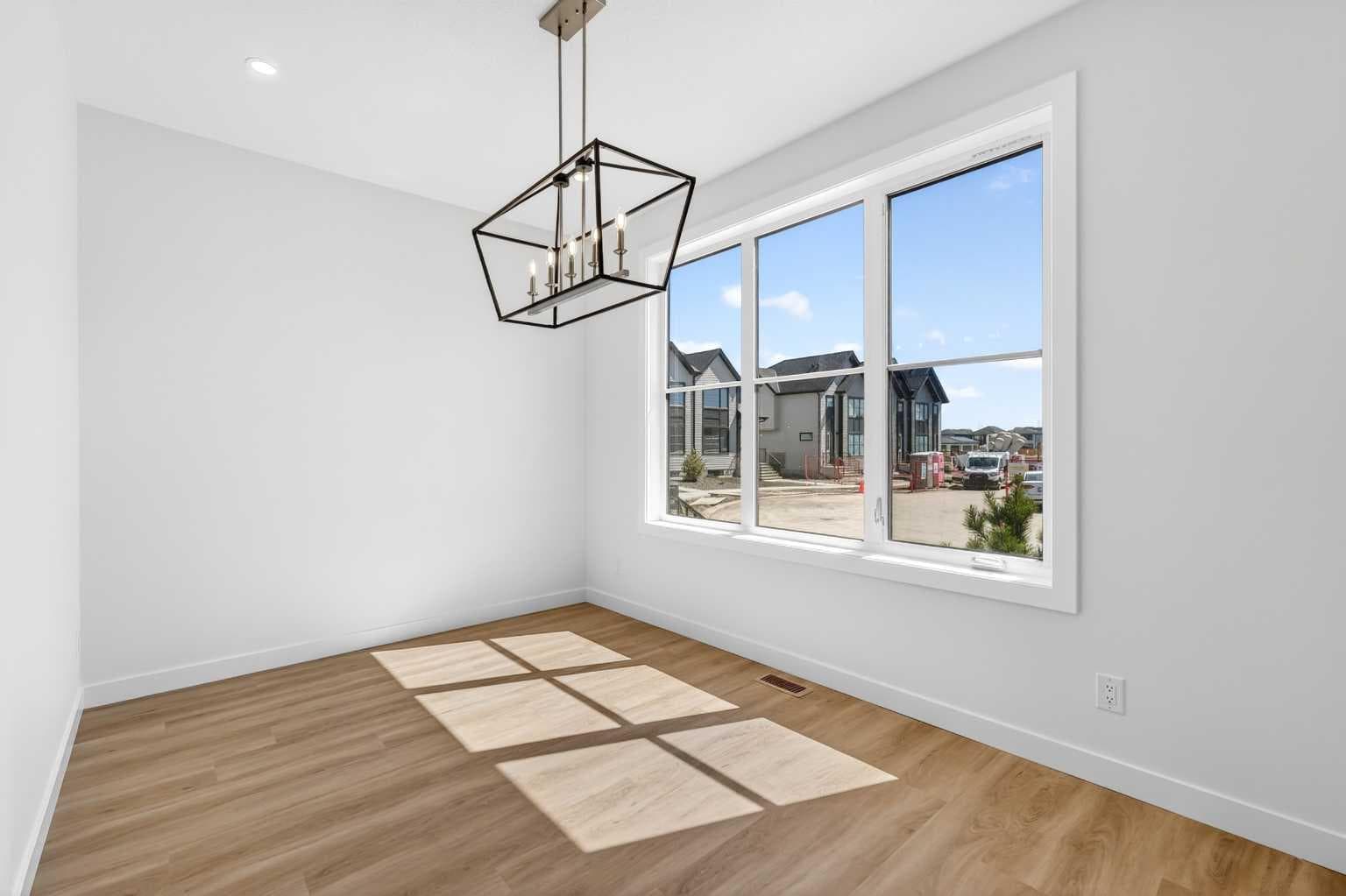 1137 Sailfin Heath — photo 3