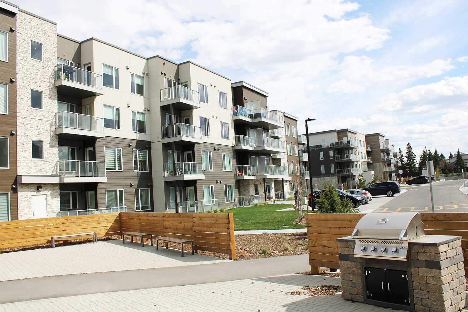 205, 700 Shawnee Square SW — photo 4