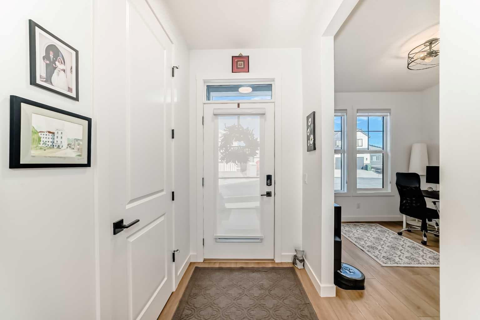 568 Grayling Bend — photo 3