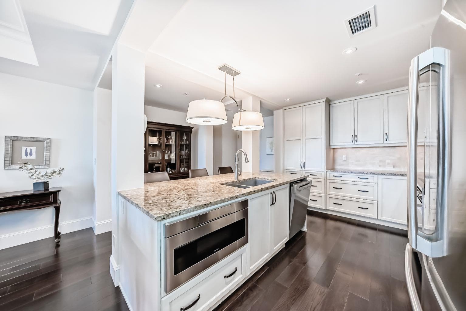 404, 211 Quarry Way SE — photo 5