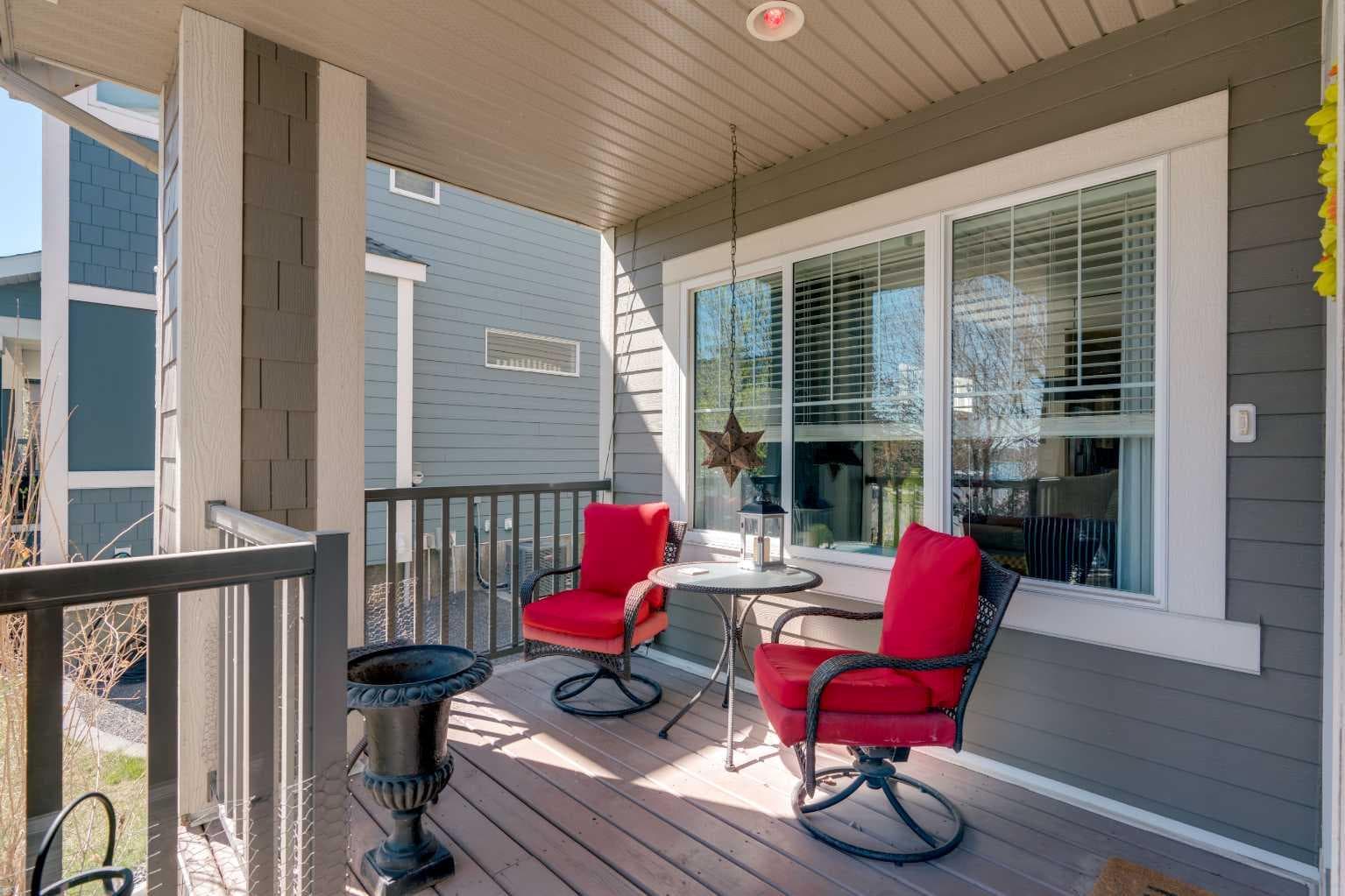 2280 Mahogany Boulevard SE — photo 3