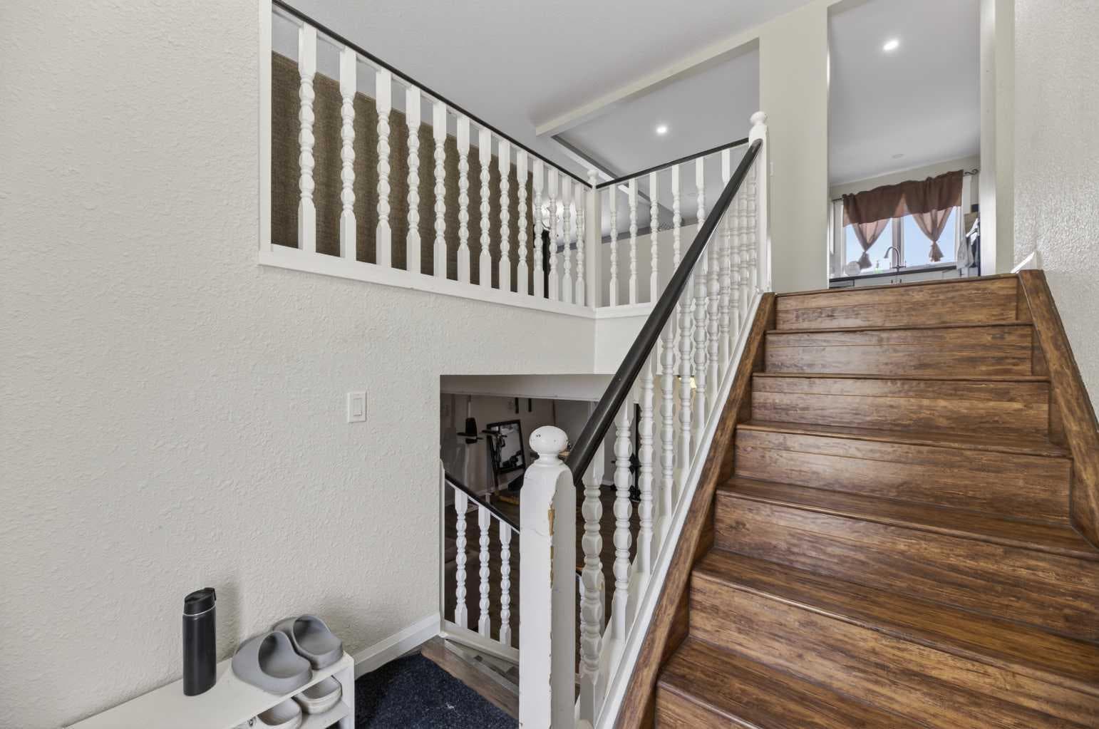 5218 Silverpark Close — photo 2