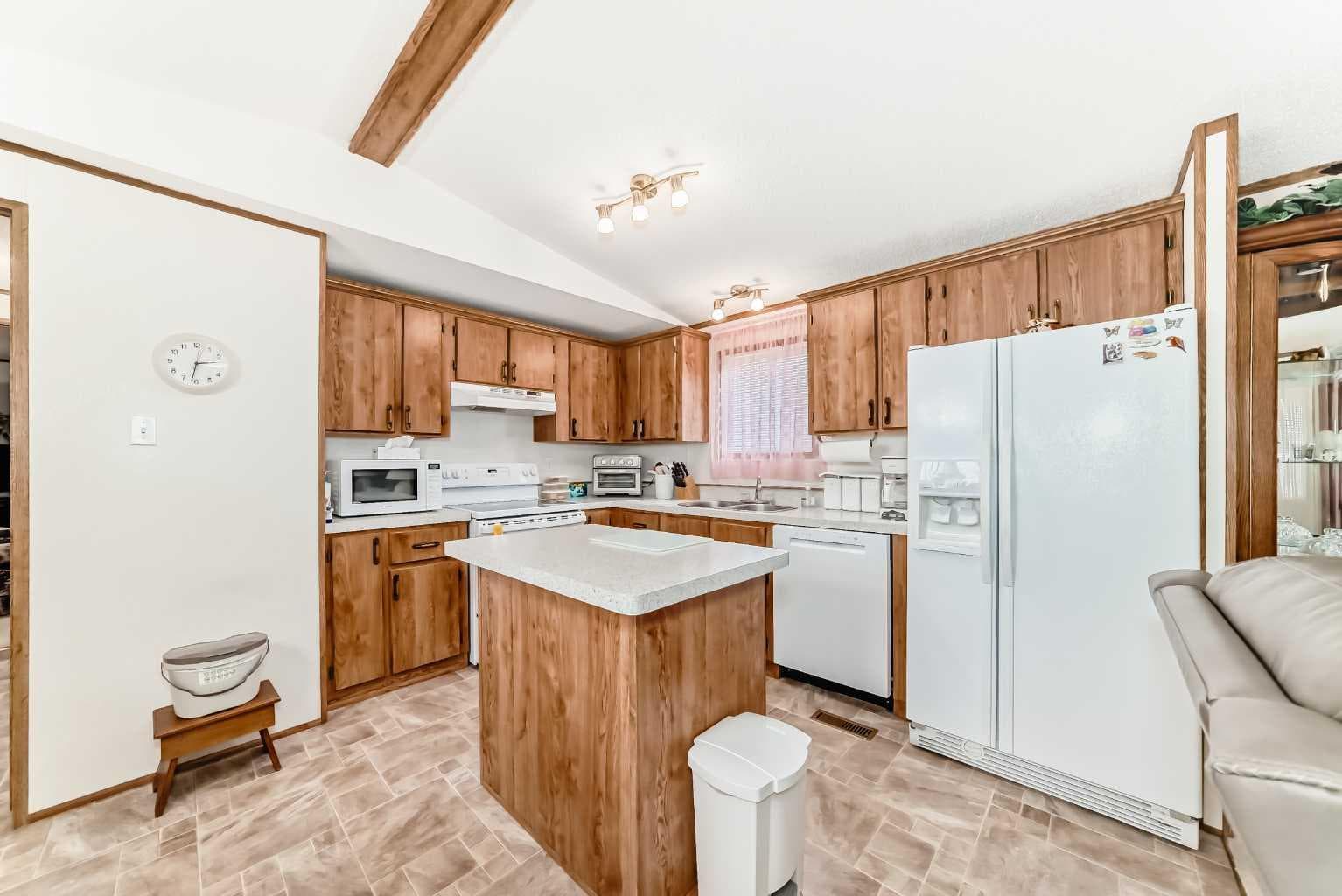 138, 99 Arbour Lake Road NW — photo 2
