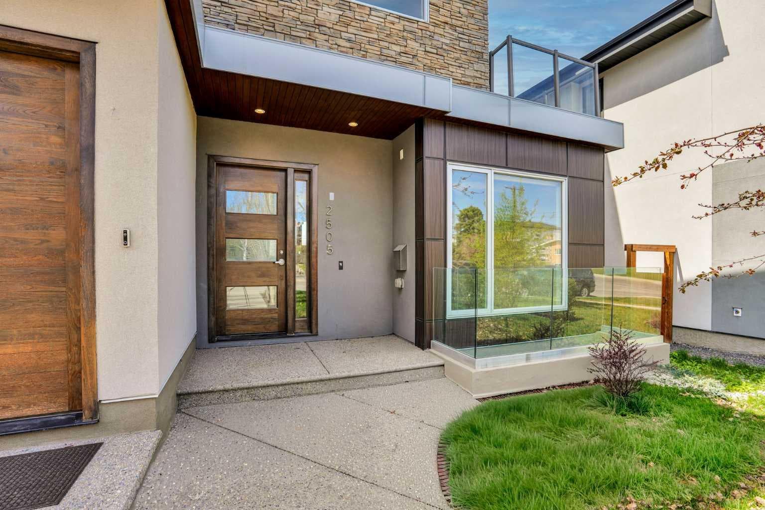 2505 21 Street SW — photo 3