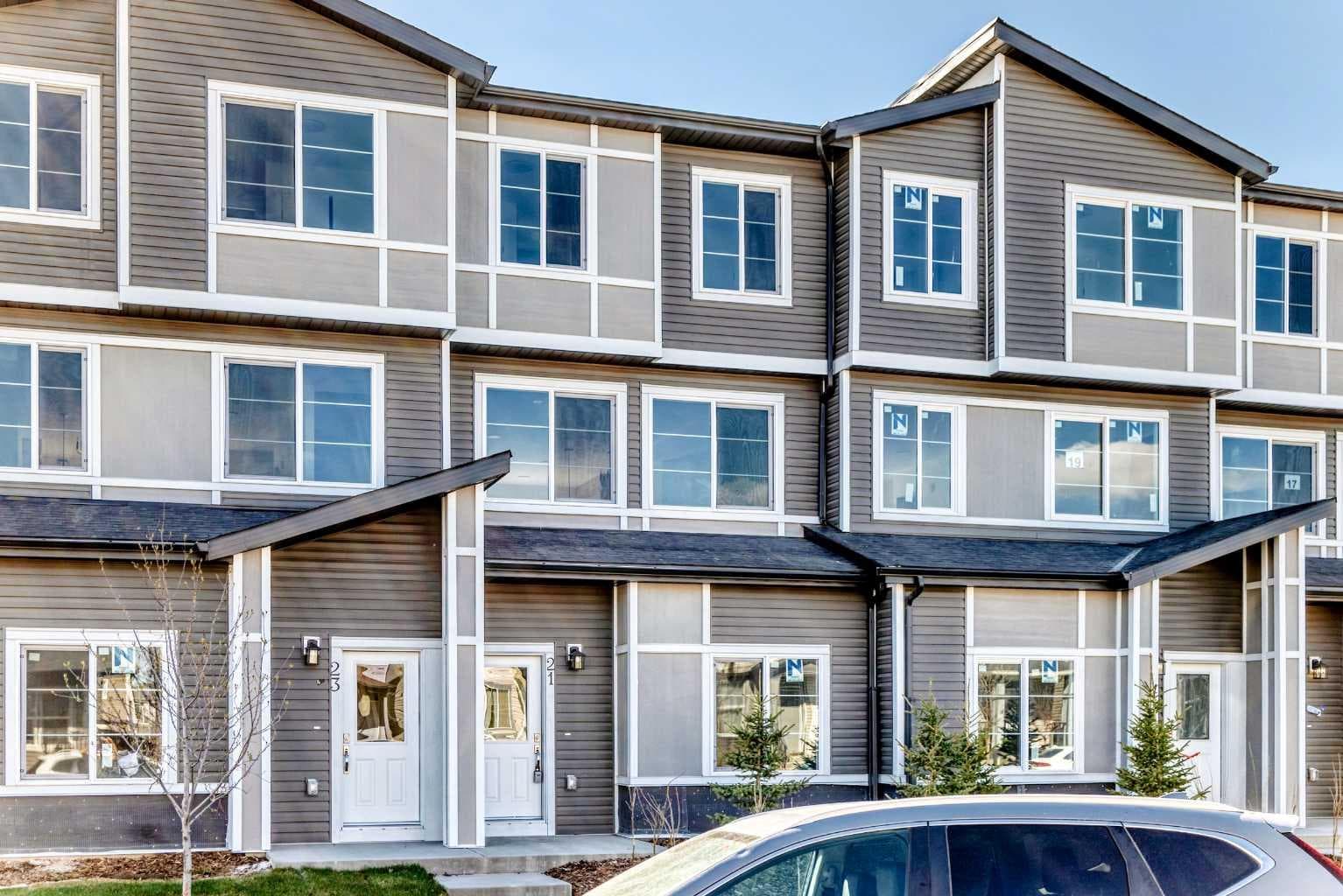 21 Cornergate Place NE — photo 2