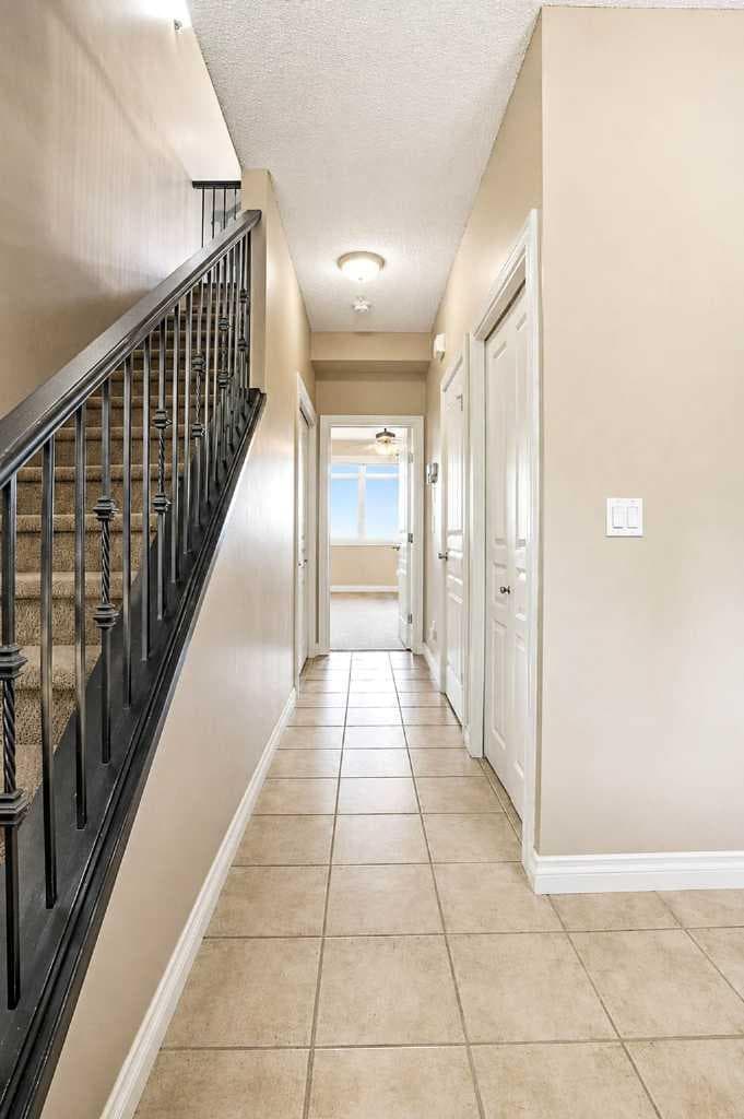 11, 148 Rockyledge View NW — photo 4