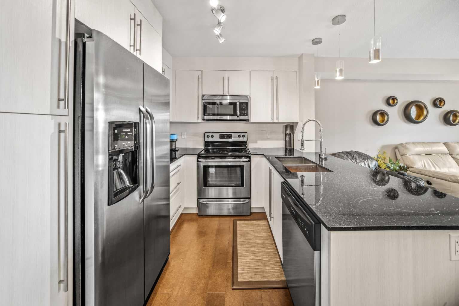 3415, 11 Mahogany Row SE — photo 4