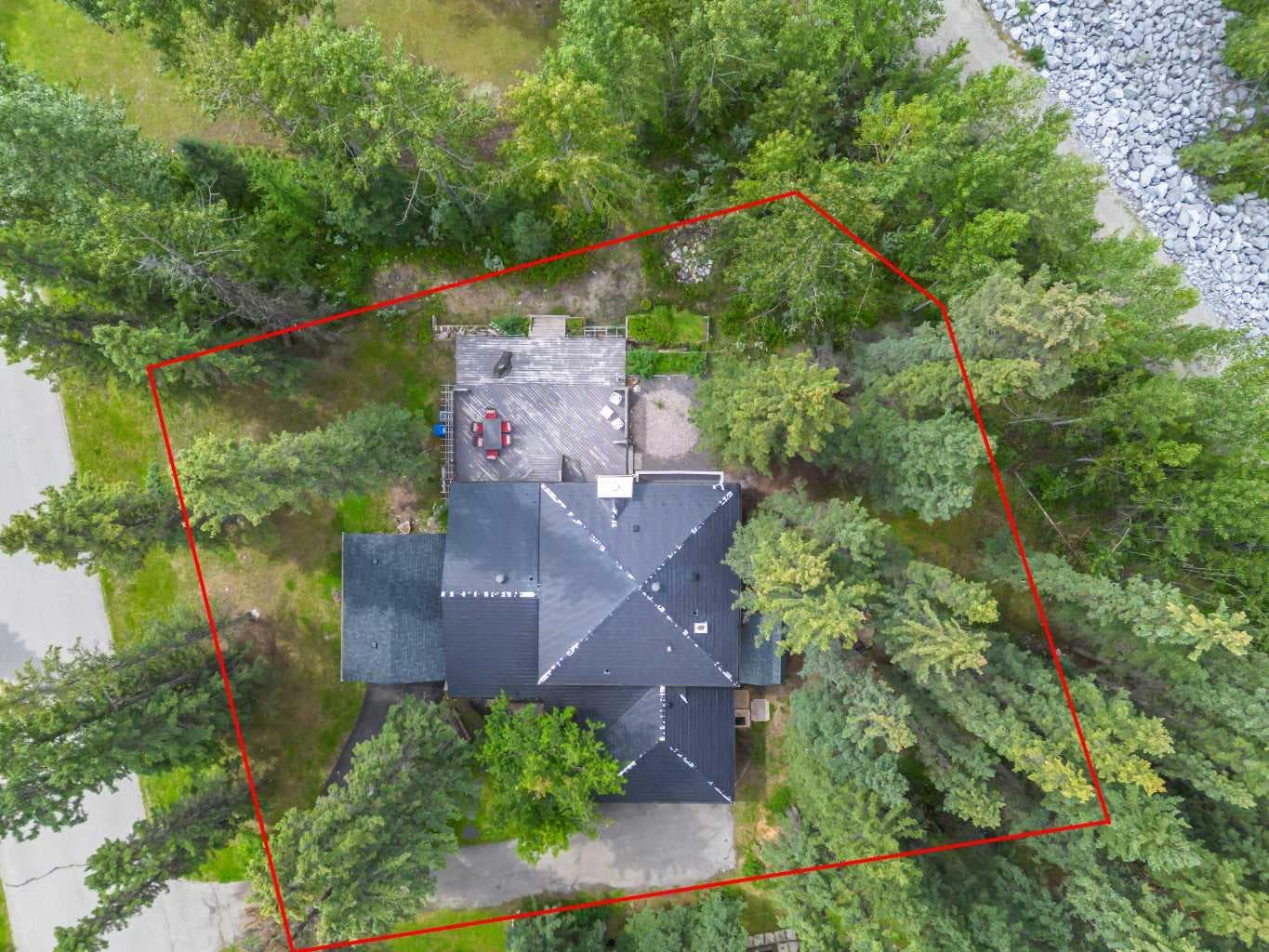 51 Redwood meadows Drive — photo 3