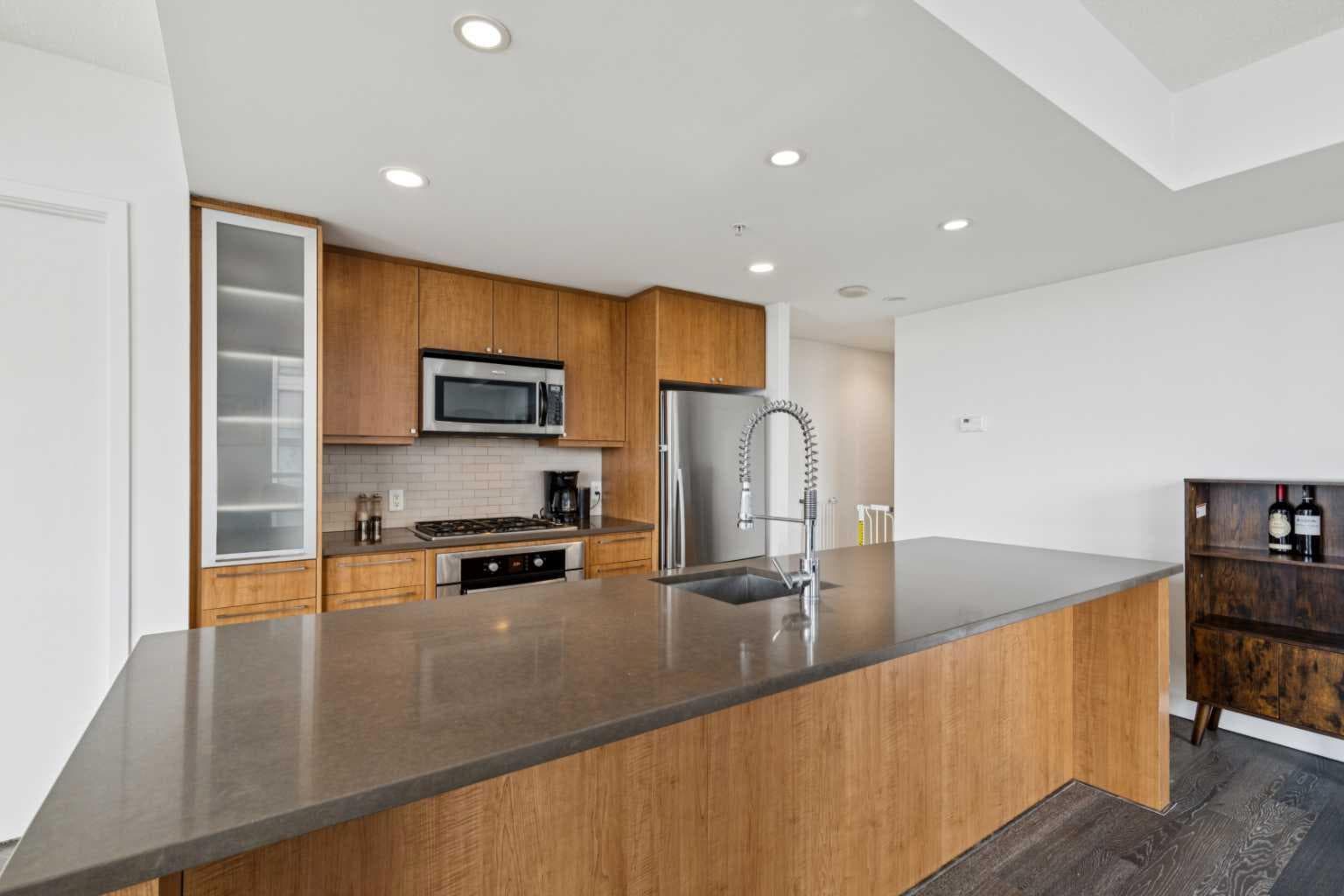 806, 1118 12 Avenue SW — photo 5