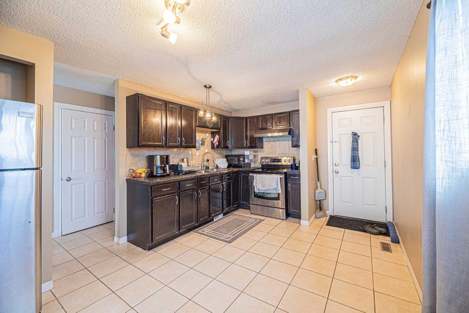 43 Abbercove Road SE — photo 4
