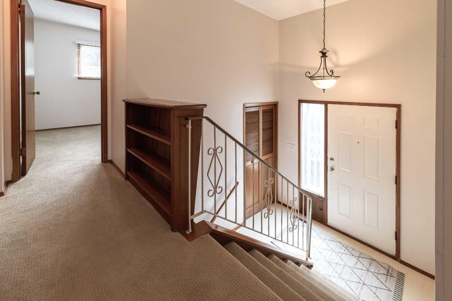 5222 Dalhousie Drive NW — photo 3