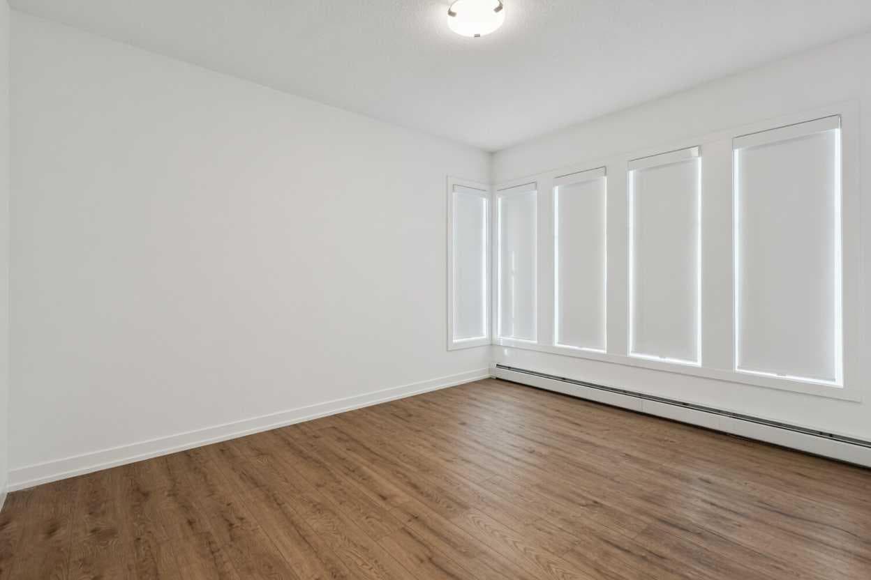 1415, 681 Savanna Boulevard NE — photo 5