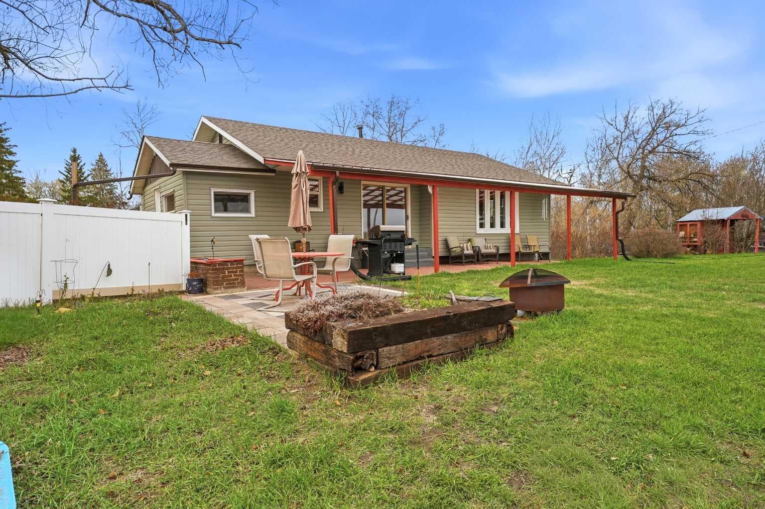 2-431014 Range Road 250 — photo 1