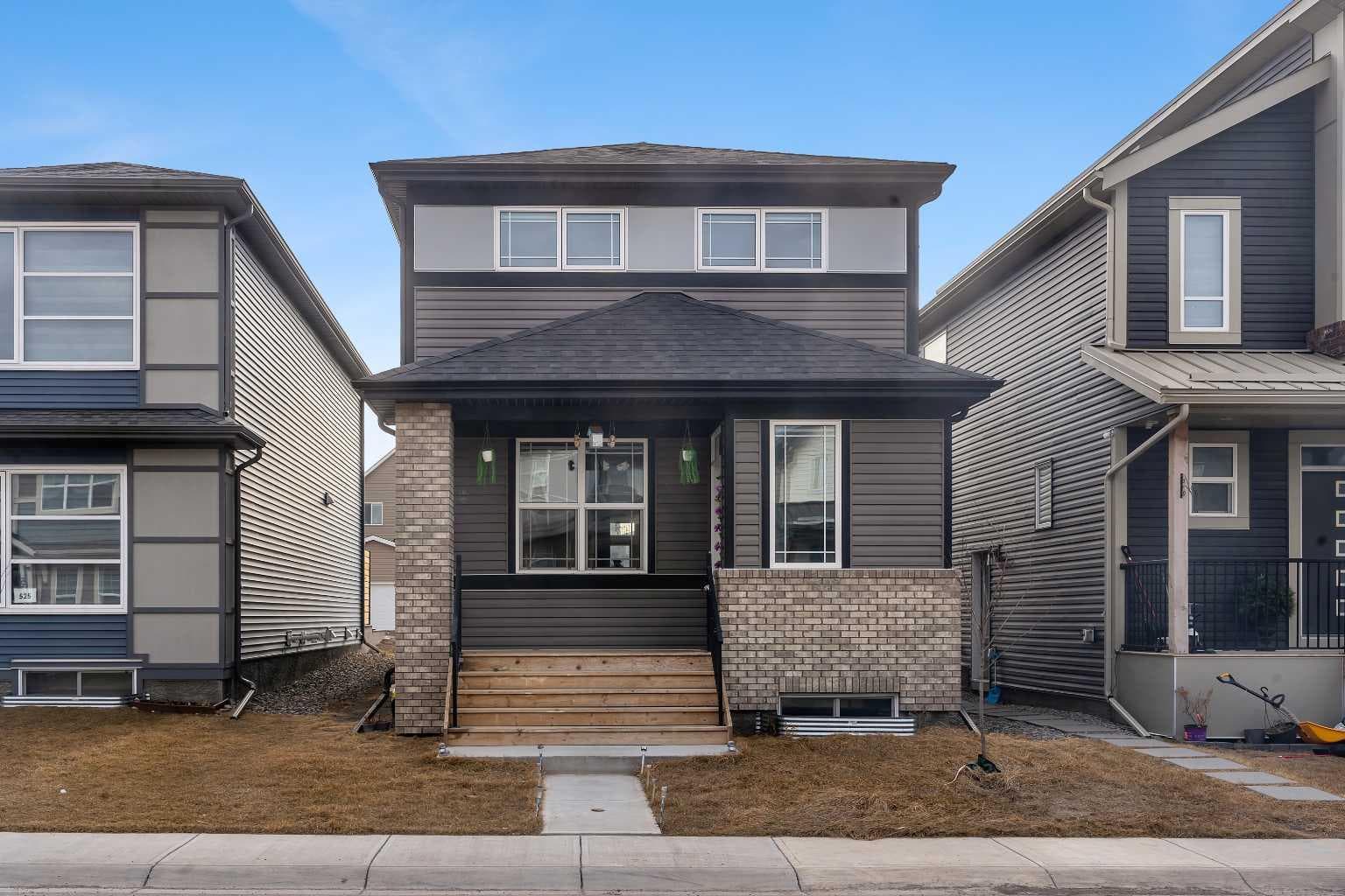 521 chinook winds Gardens SW — photo 1