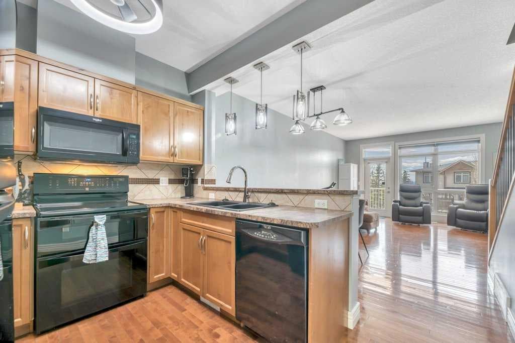 8, 172 Rockyledge View NW — photo 5