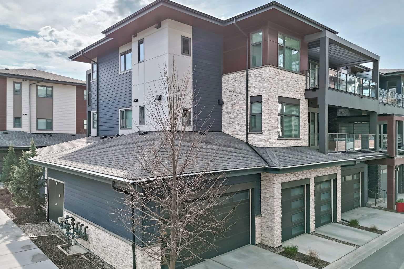 101, 10 Mahogany Circle SE — photo 1