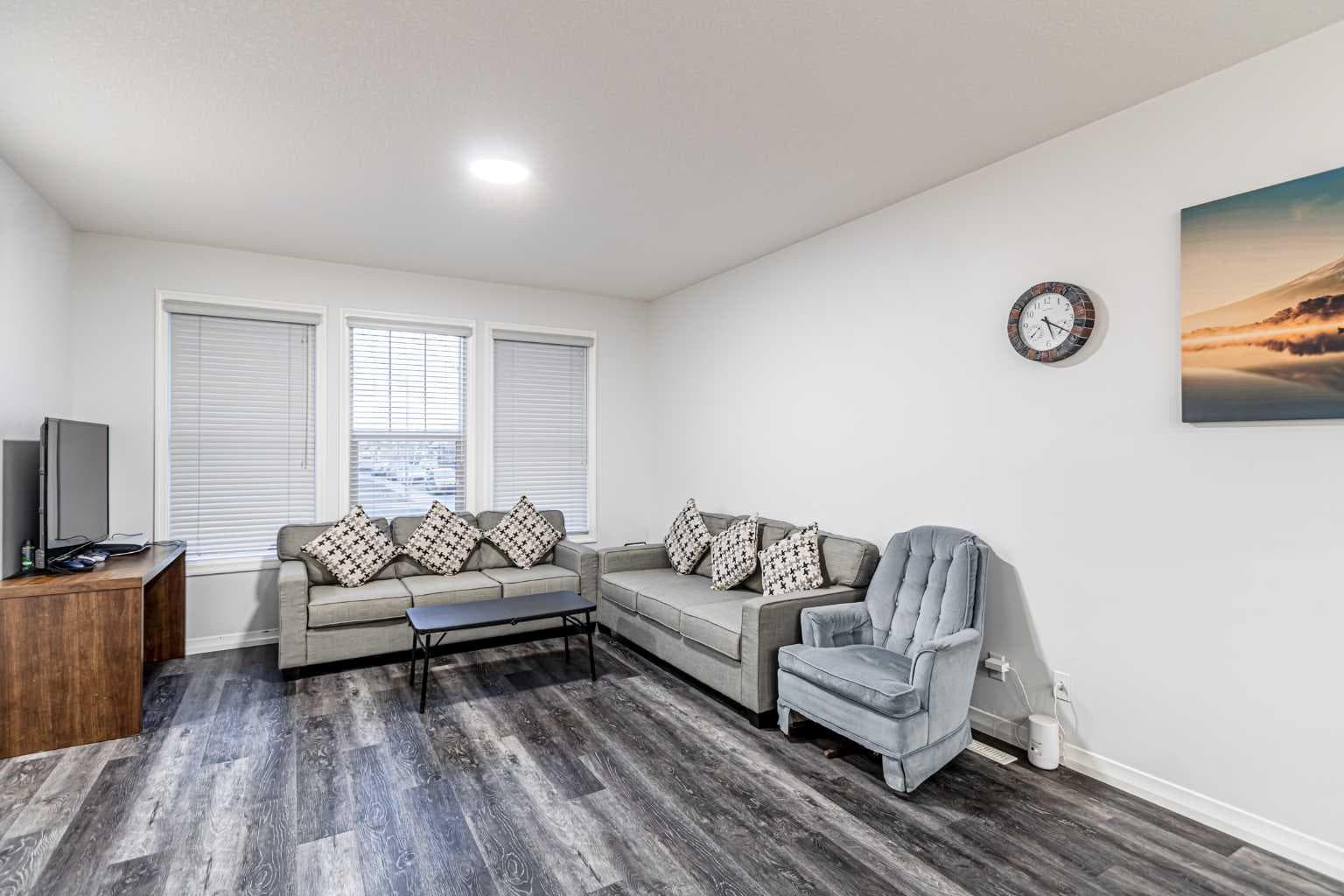 51 corner meadows Villas NE — photo 5