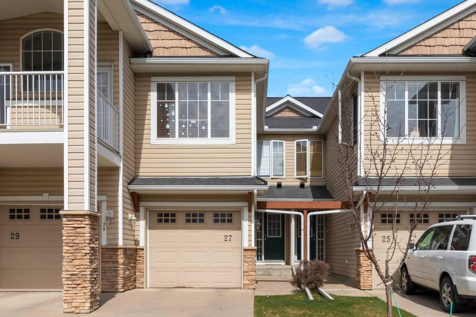 27 Royal Birch Mount NW — photo 1