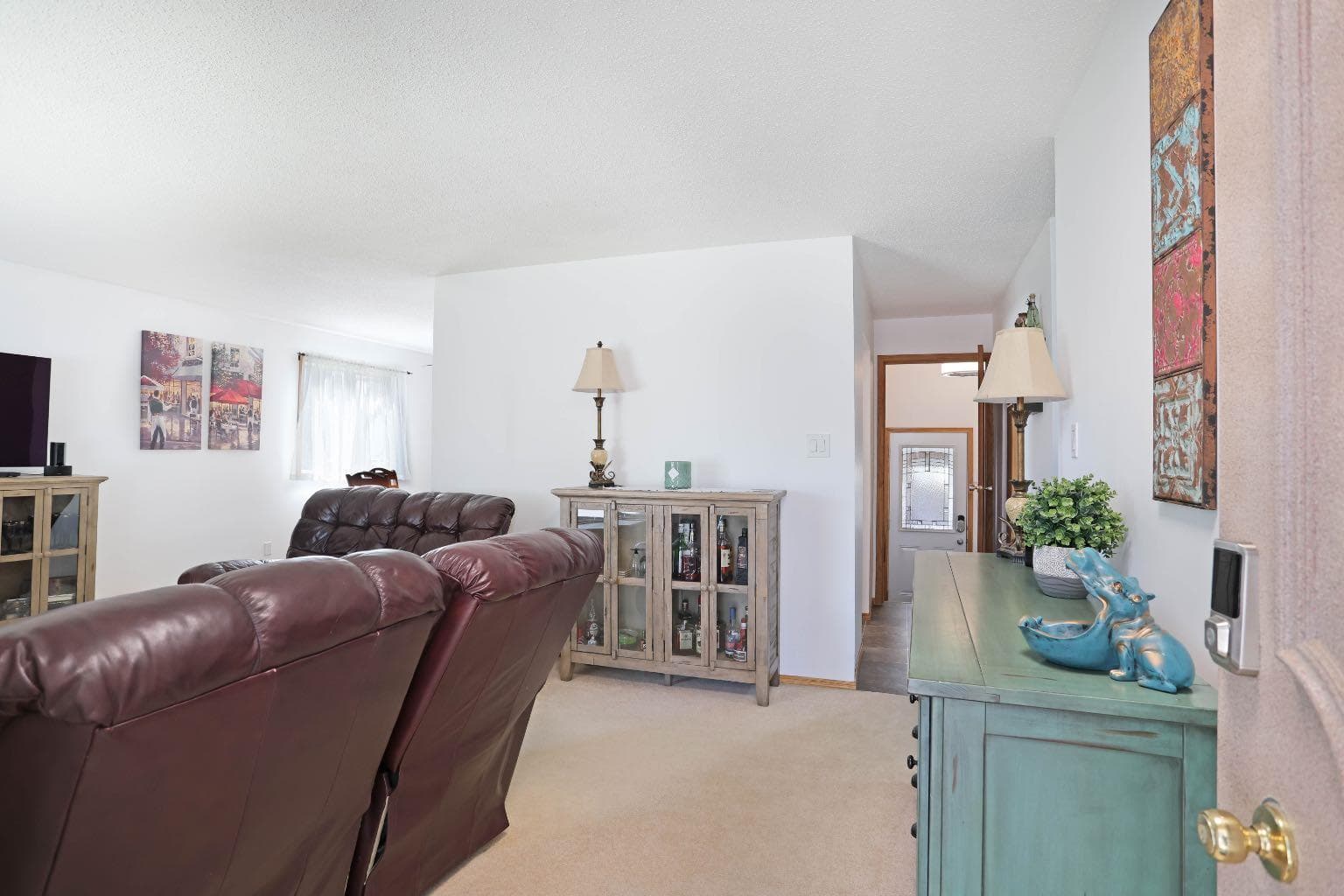 59 Greenbrook Drive E — photo 4