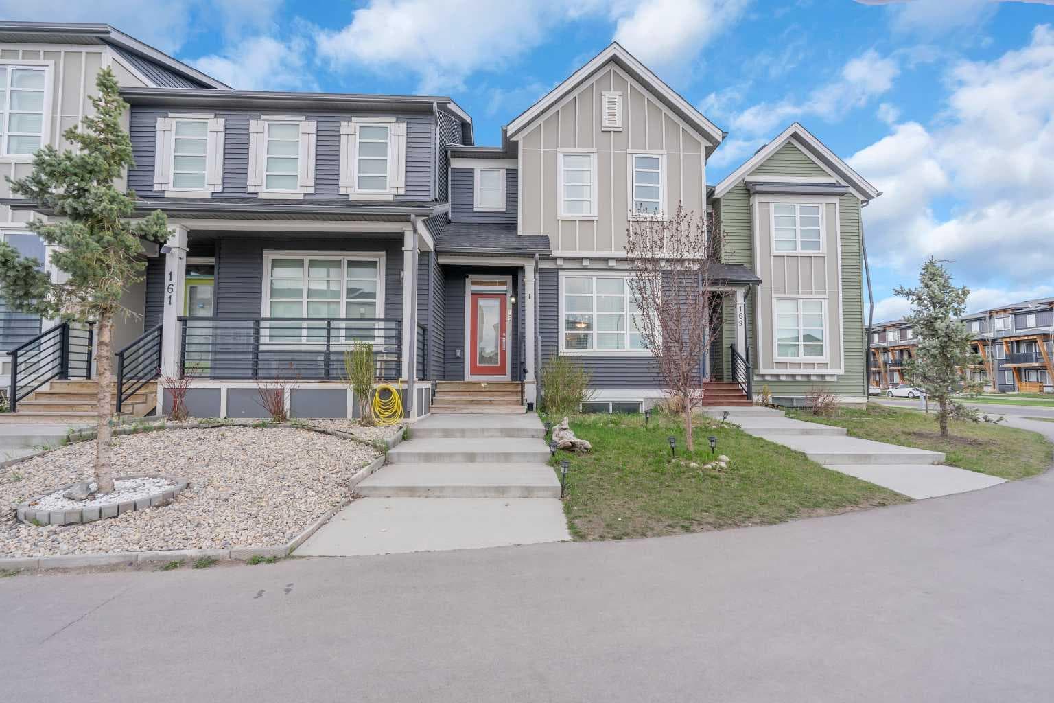 165 Savanna Street NE — photo 1