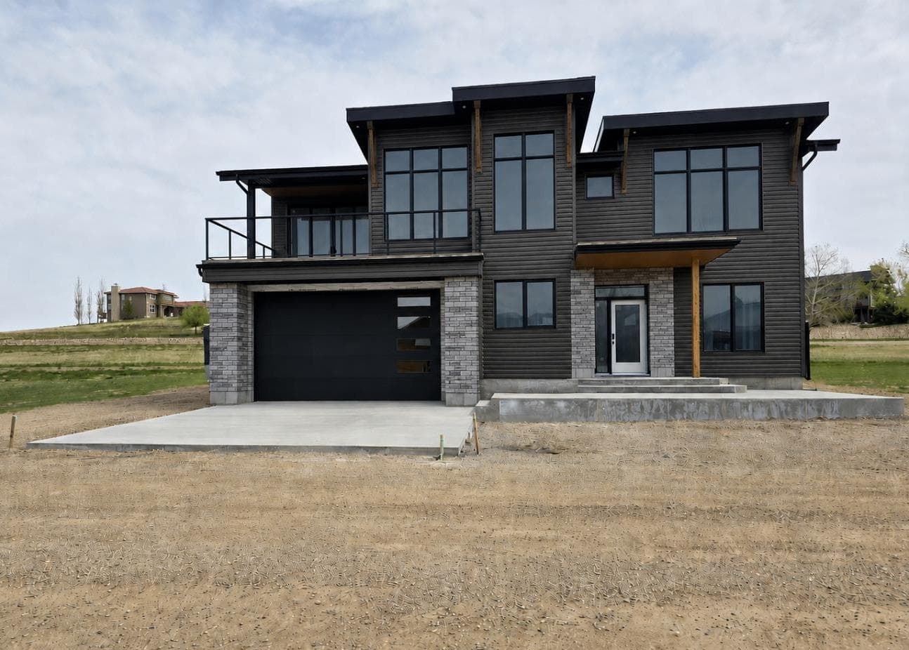 467 Sunset Drive — photo 1