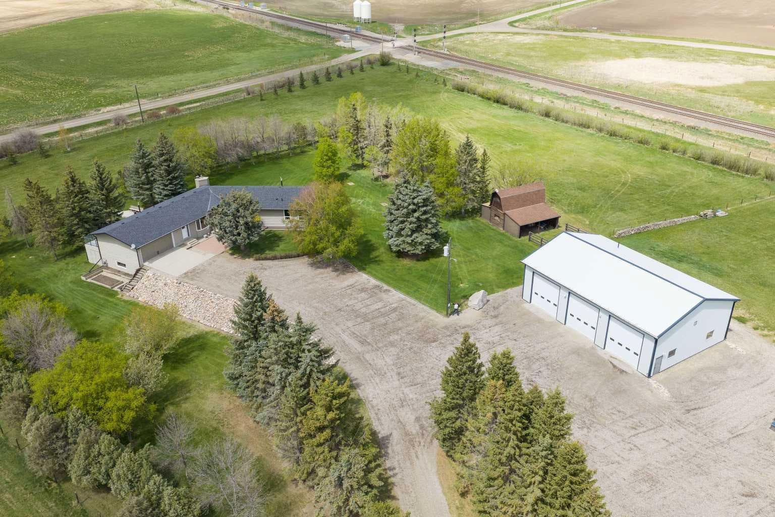 221083 Range Road 270 — photo 1