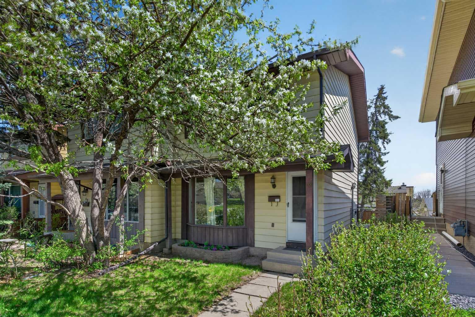 42 Berwick Rise NW — photo 2
