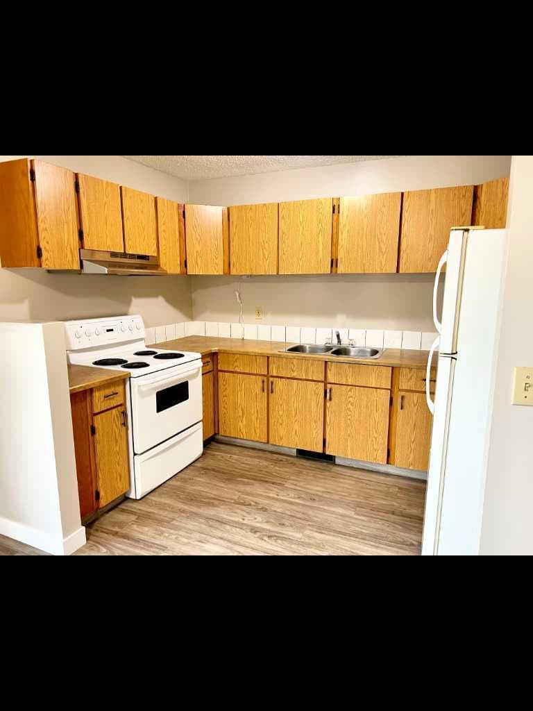 6117 53 Street — photo 3