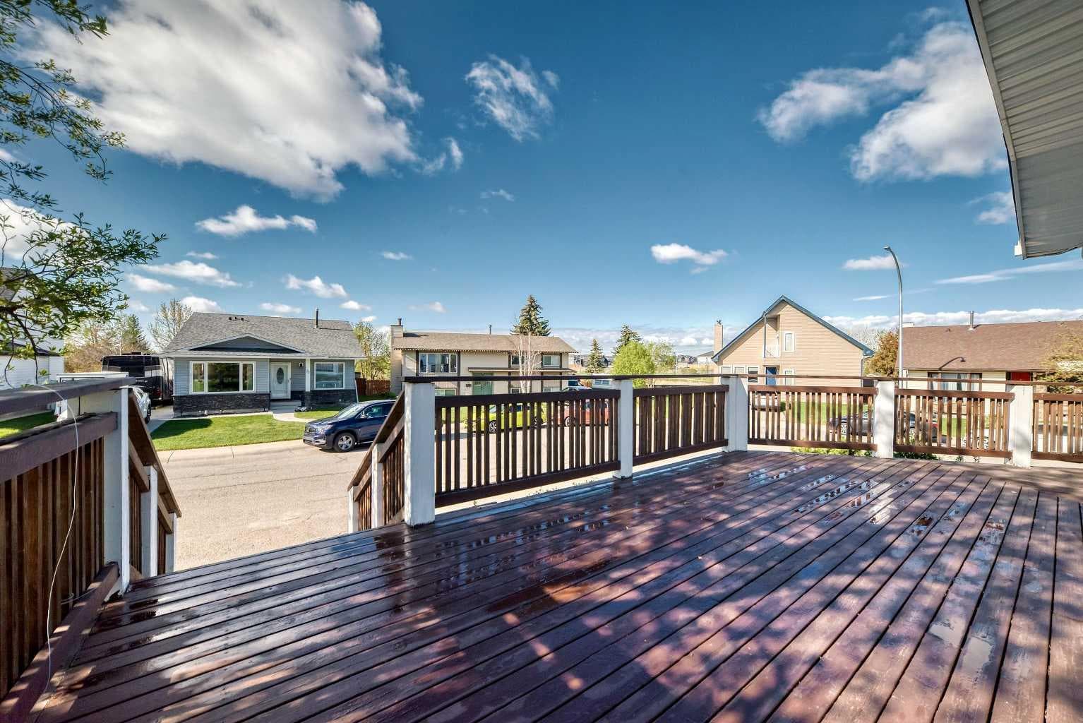 85 Rideau Close SW — photo 5