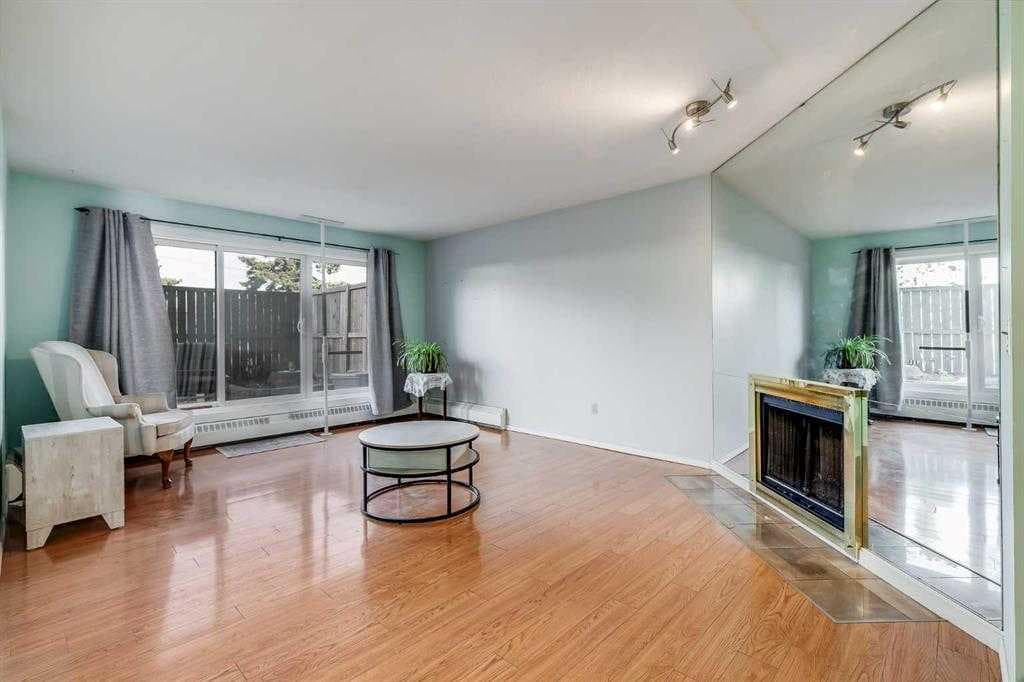 104, 335 Garry Crescent NE — photo 2