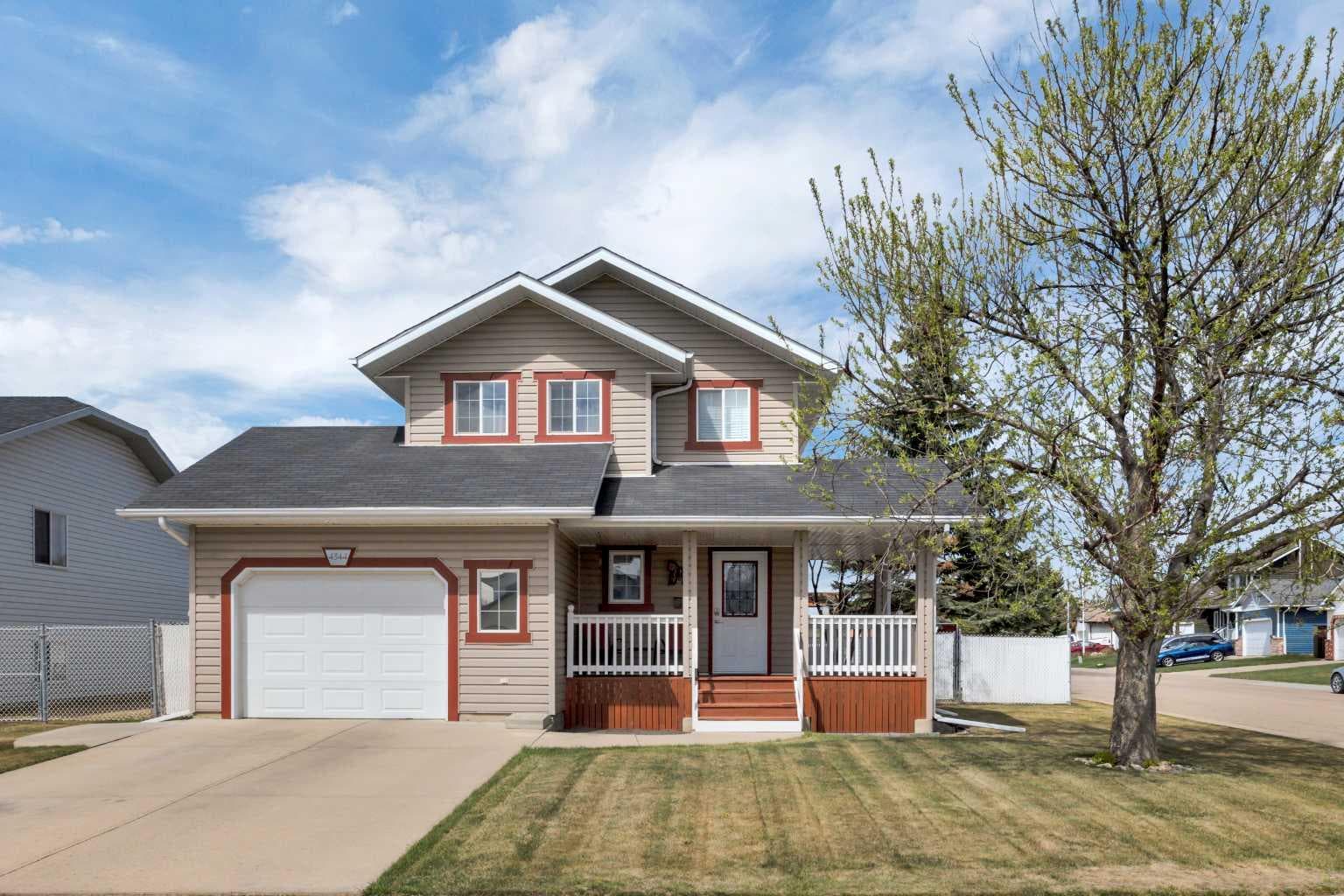 4344 60a Avenue Crescent — photo 1