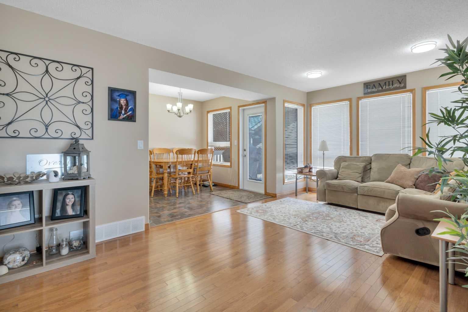 4344 60a Avenue Crescent — photo 5
