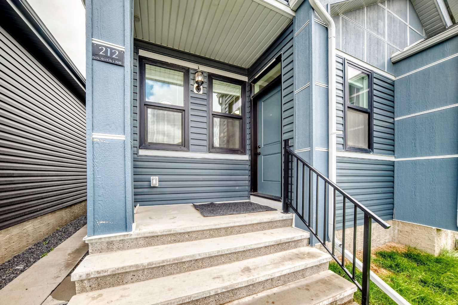 212 Lucas Place NW — photo 3