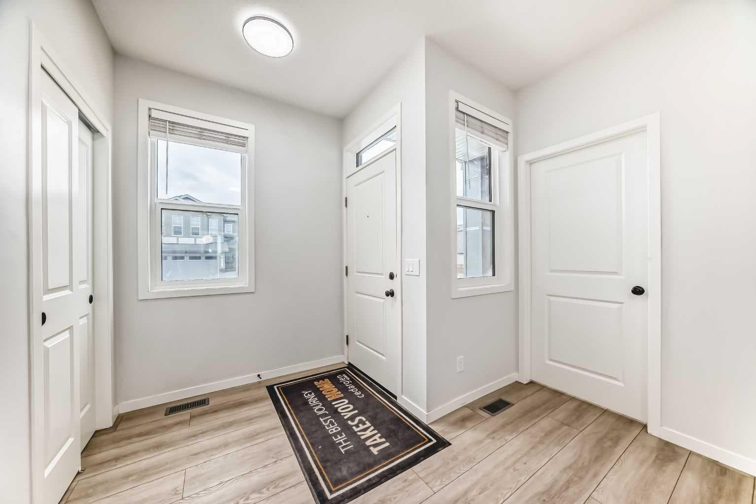 212 Lucas Place NW — photo 5