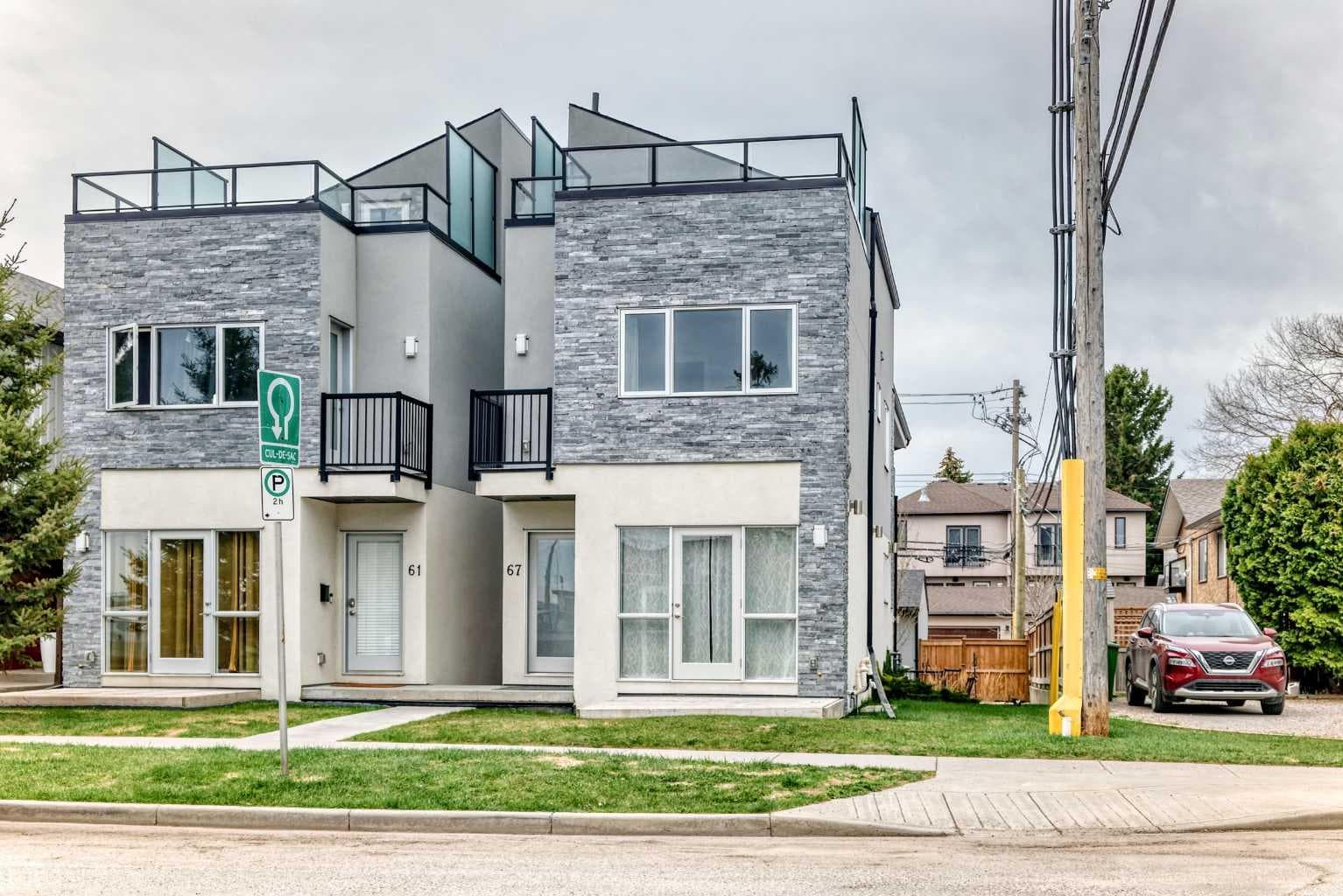 67 30 Avenue SW — photo 1