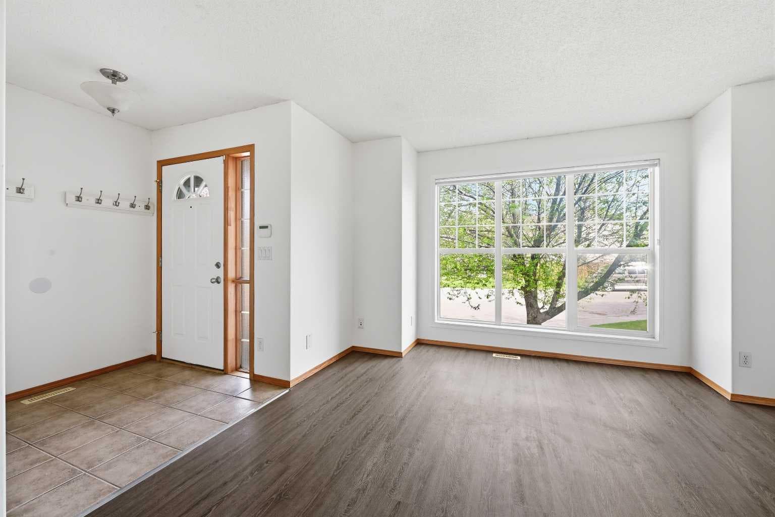 169 Cranberry Square SE — photo 4