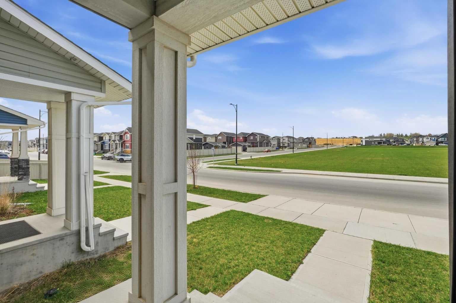 328 Bayview Street SW — photo 4