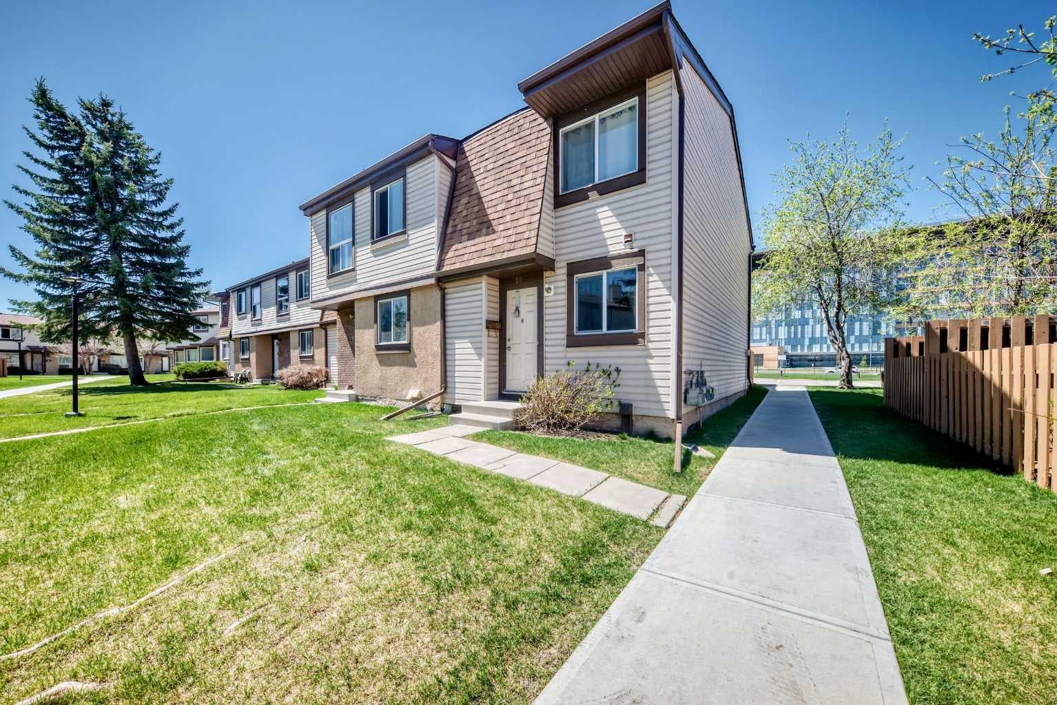 38, 2727 Rundleson Road NE — photo 1