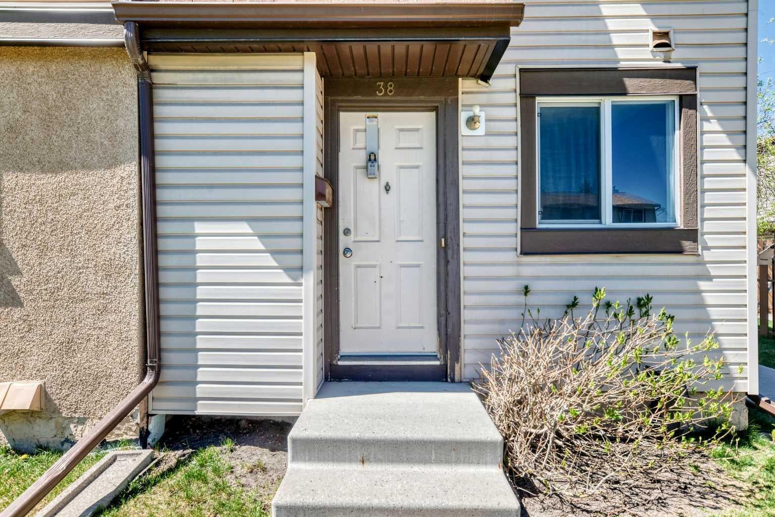 38, 2727 Rundleson Road NE — photo 3