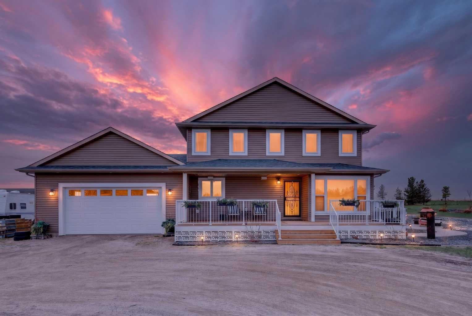 Detached in Prairie Royal Estate