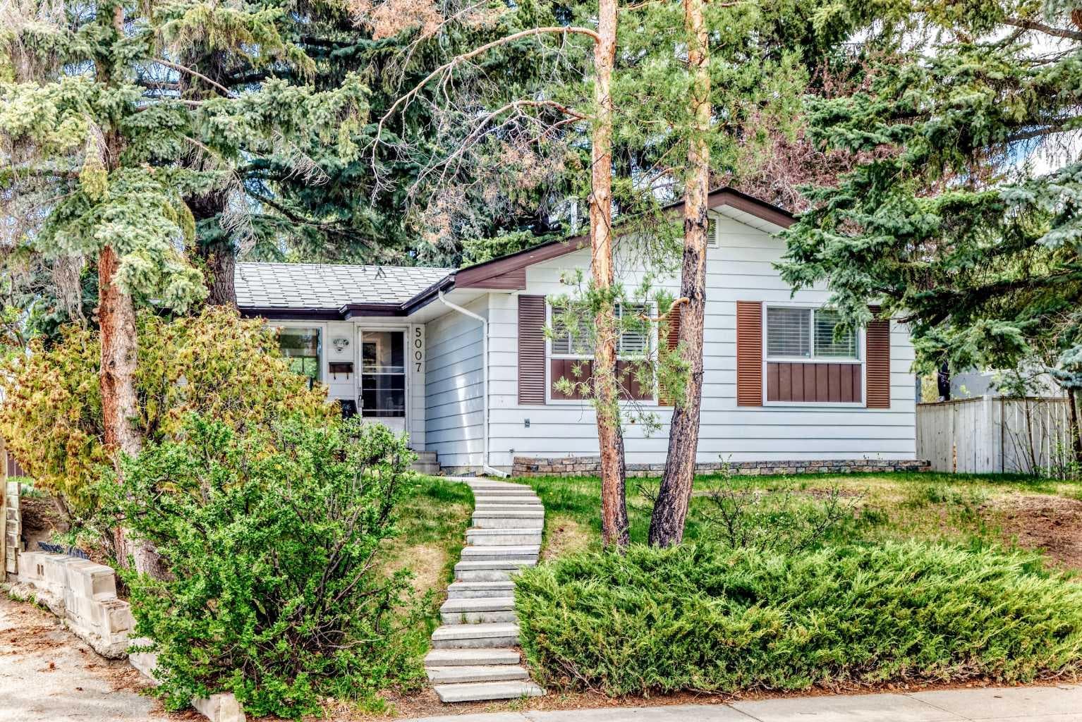 5007 Vallance Crescent NW — photo 1