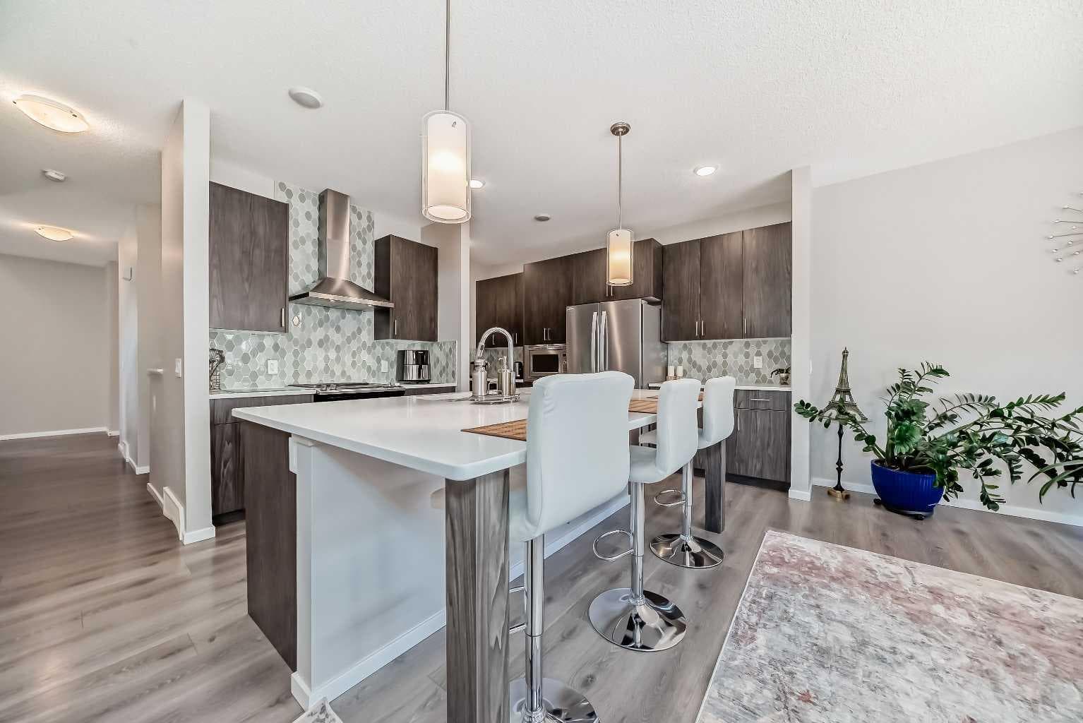 17 Walgrove Manor SE — photo 4